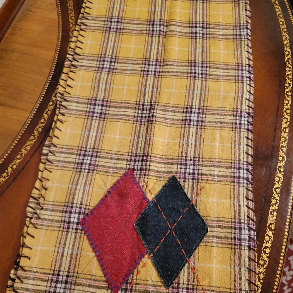 Gap Wool Plaid Patch Scarf - Picture 3 of 8